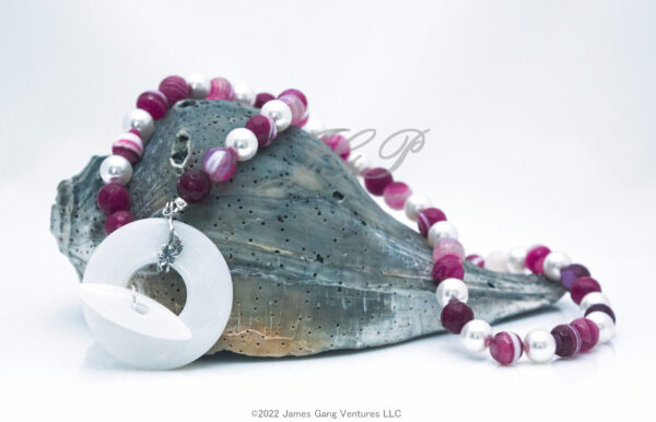 Pink Banded Agate and White Crystal Pearl Set - Image 2